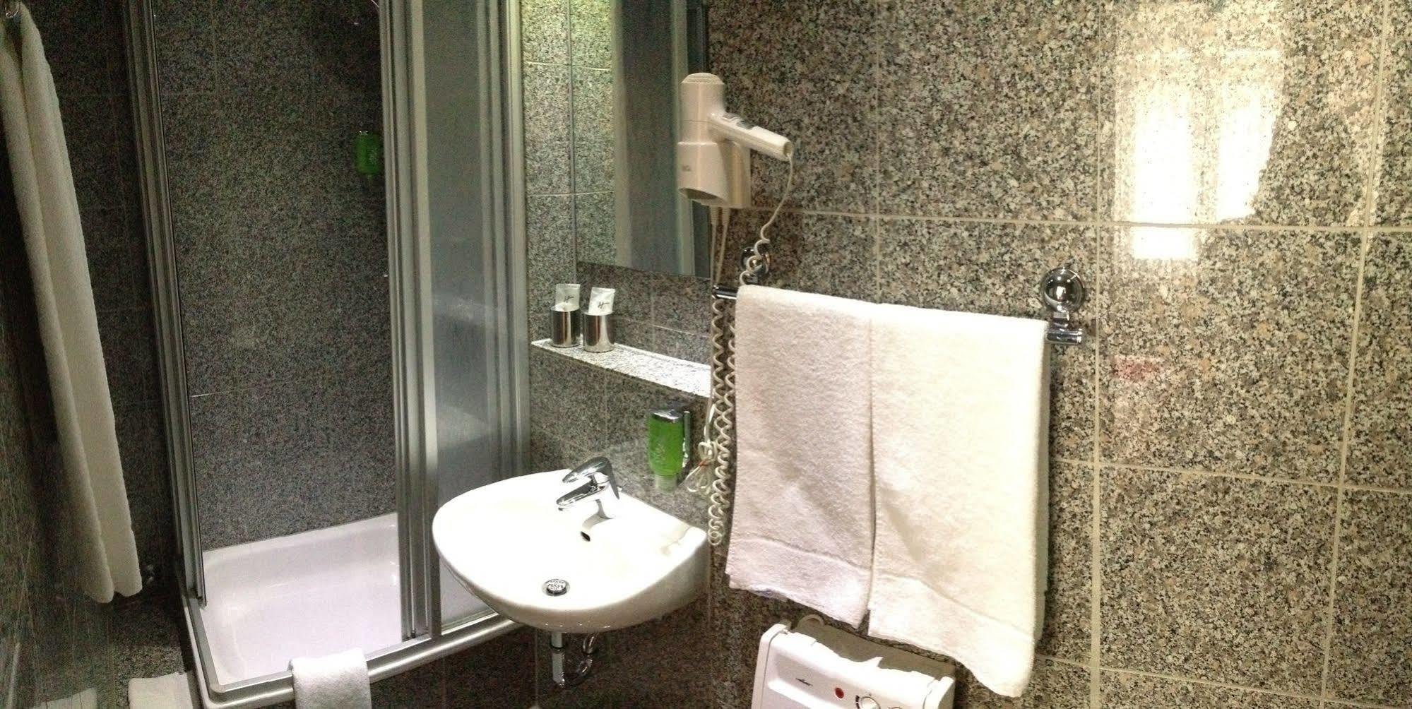Hotel Heymann Kaiserslautern Zewnętrze zdjęcie